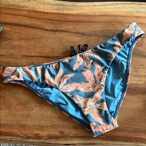 Brand New VIX Paula Hermanny – Luxury Swimwear Floral Women's Bikini Bottom